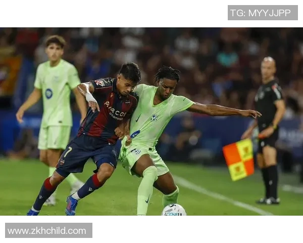 巴黎圣日耳曼惊险逆转里昂友谊赛补时绝杀引发全场狂欢