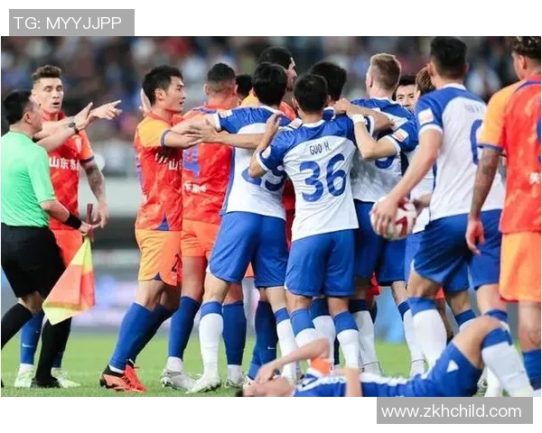 热刺与莱比锡激战成平局争议判罚引发全场热议