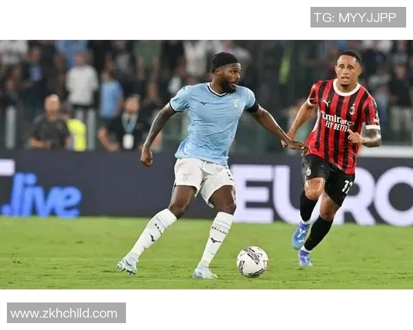 中超激战:AC米兰与曼联战成平局全场沸腾瞬间回顾与分析 中超激战:AC米兰与曼联战成平局全场沸腾瞬间回顾与分析