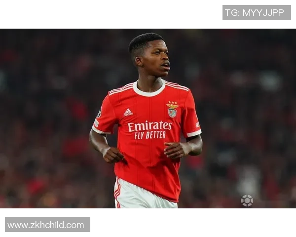 利物浦与本菲卡友谊赛争议判罚引发点球大战全场沸腾