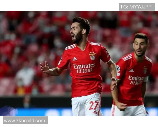 欧联杯曼城大胜本菲卡四球狂潮绝杀瞬间点燃全场激情 欧联杯曼城大胜本菲卡四球狂潮绝杀瞬间点燃全场激情