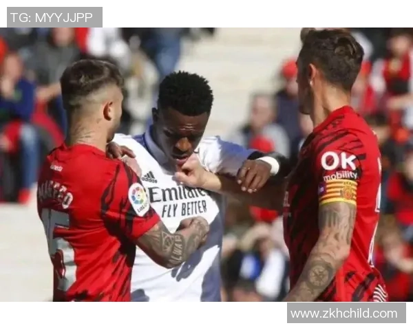 西甲激战:多特蒙德逆转拜仁乌龙球成比赛转折点战术解析 西甲激战:多特蒙德逆转拜仁乌龙球成比赛转折点战术解析